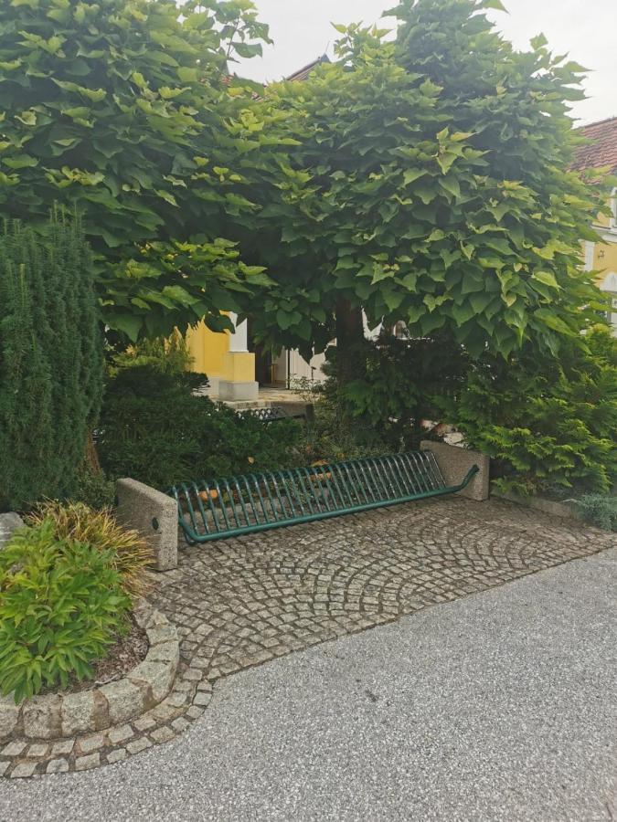 Готель Landcafe Auszeit Albersdorf Екстер'єр фото